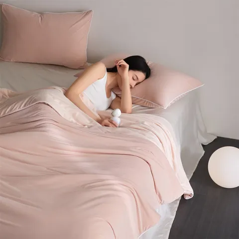 Suave Edredón de Verano Refrescante Manta Ligera Transpirable Estilo Minimalista Ropa de Cama