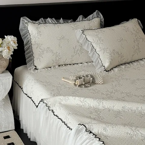 Korean Style PE Jacquard Ice Silk Cooling Mat Bed Skirt Set Summer Breathable Bedding Set With Delicate Lace Ruffle