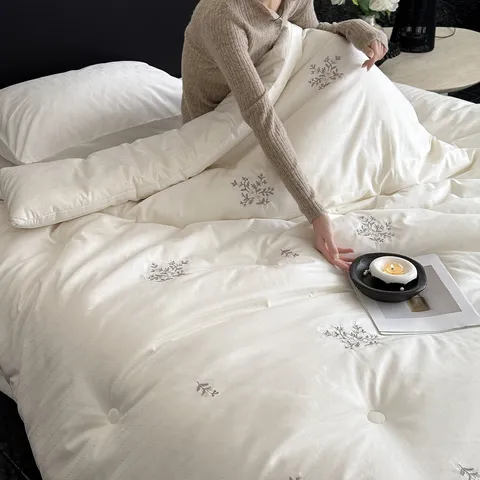 Thickened Soy Fiber Duvet Quilt Warm Winter Spring Summer Bed Quilt Embroidery Home Bedroom Bedding Comforter