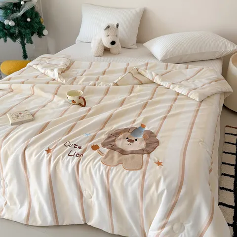 Gewaschene Baumwolle Süßes Cartoon Patch Stickerei Sommer Decke Klimaanlage Decke Wohnheim Kühle Decke