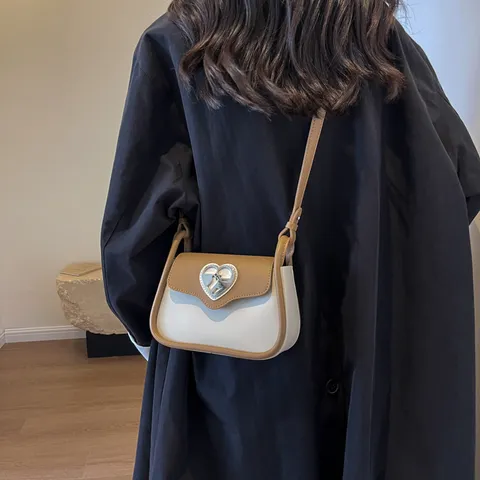 Sacoche Selle en Cuir PU Femme Rétro Français Chic Bloc de Couleur Sac Bandoulière Avec Serrure Métal Cœur