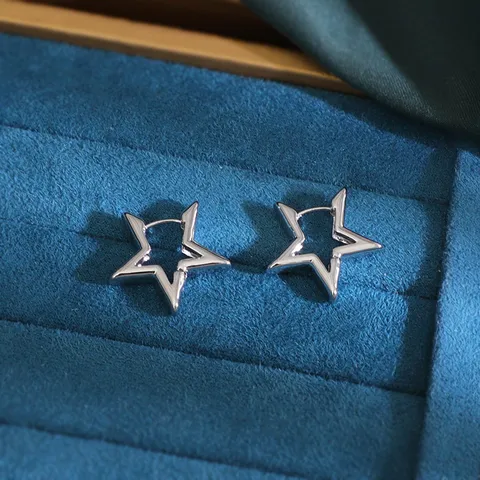 Koreaanse Stijl Minimalistisch Zinklegering Opengewerkt Pentagram Ster Oorringen Met 925 Sterling Zilver Stift Voor Vrouwen Mode Geometrische Sieraden Cadeau