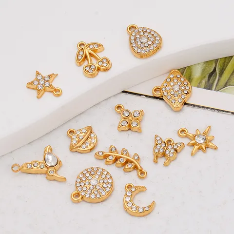 Breloques en Acier Inoxydable Plaqué Or avec Strass Étoile Lune Papillon Pendentifs pour DIY Fabrication de Bijoux Collier Bracelet Accessoires