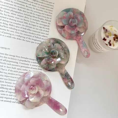 Espejo de Maquillaje de Mano de Acetato con Flor de Rosa 3D Estilo Coreano Espejo de Bolsillo de una Sola Cara para Viajes Mujeres