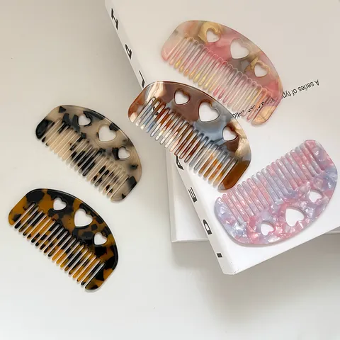 Sweet Cute Acetate Hollow Heart Hair Comb Retro Exquisite Semi Circular Portable Detachable Pocket Combs For Women Grooming Daily Travel Jewelry