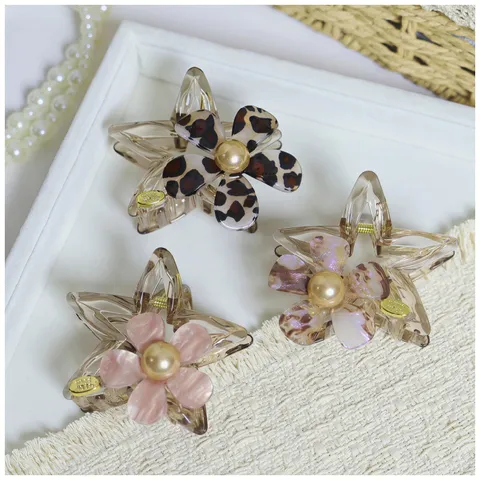Elegante PC Bloem Ster Haarklem Voor Vrouwen Acetaat Look Luipaard Roze Bloemen Shark Clip Met Kunstparel Haaraccessoires