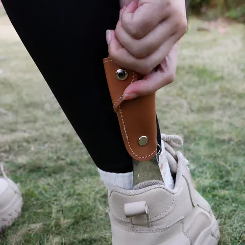 Calzascarpe in Metallo Portatile Con Custodia Protettiva in Pelle PU Anello Portachiavi Comodo Ausilio da Viaggio per Calzare Scarpe