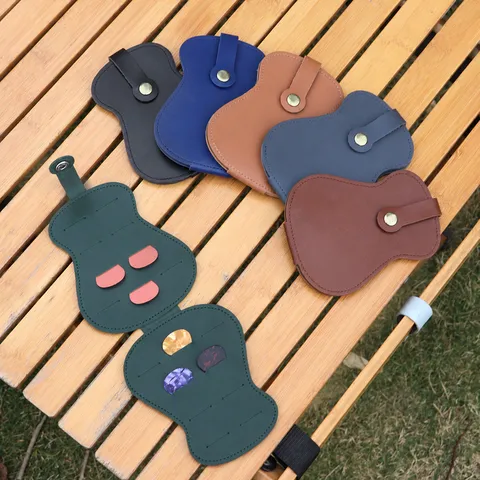 Pochette pour Médiators en Cuir PU Forme de Guitare Créative Sac de Rangement d'Accessoires d'Instruments de Musique avec Bouton-Pression
