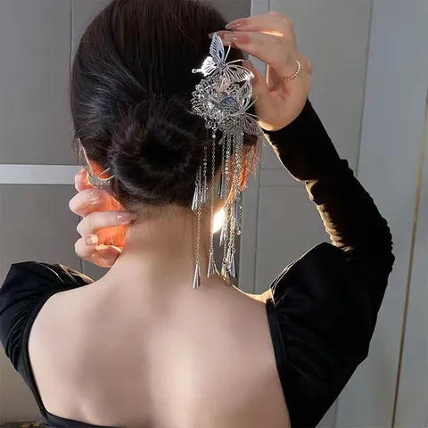 Vintage Alloy Butterfly Tassel Hair Stick Ancient Chinese Style Long Chain Wind Chime Hair Pin Hanfu Hair Accessor