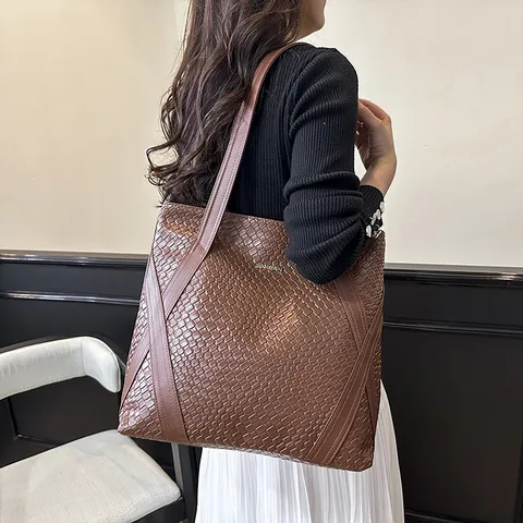 Vintage PU Leather Woven Tote Bag For Women Large Capacity Shoulder Bag Minimalist Commuter Handbag All-Match Big Bag