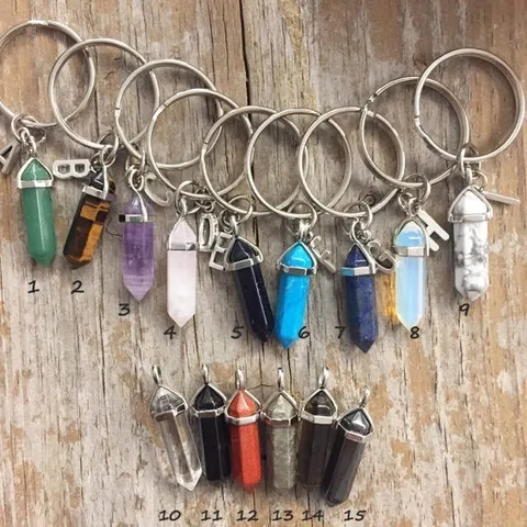 Natürlicher Kristall Sechseckige Säule Schlüsselanhänger Mit Metall Buchstabe Anhänger A-Z DIY Heilstein Schlüsselanhänger Tasche Schmuck