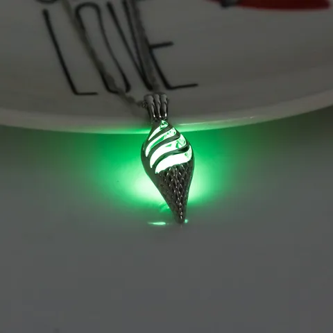 Halloween Leuchtend Conch Anhänger Halskette Für Damen Legierung Ausgehöhlt Öffnend Glow In The Dark Gliederkette Schmuck Geschenk