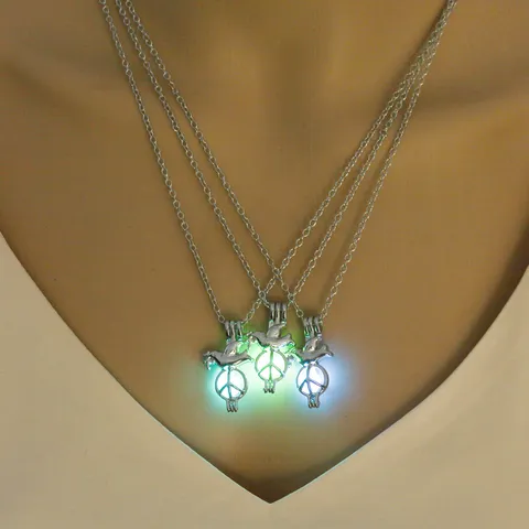 Moda Alloy Dove Pendant Necklace Ins Style Luminous Stone Hollow Bird Choker Chain Necklace For Women Jewelry
