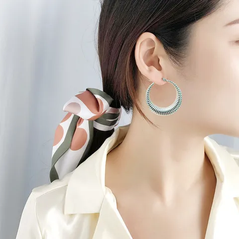 Fashion 18K Gold Plated Stainless Steel Crescent Moon Ribbed Hoop Earrings For Women Minimalist Hollow Jewelry Accessories