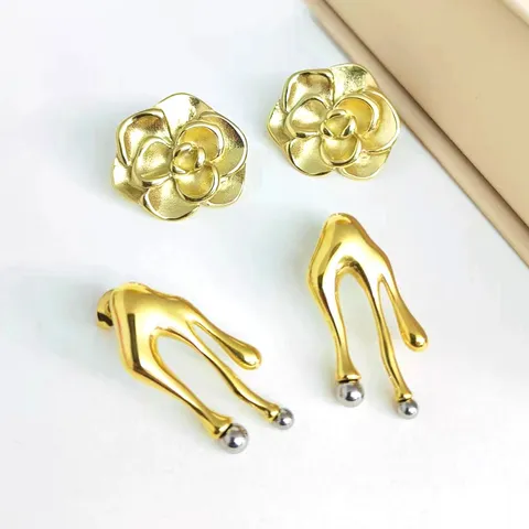 Vintage Stainless Steel Flower Leaf Hoop Earrings For Women 18K Gold Plated Round Tube Camellia Stud Earrings Jewelry