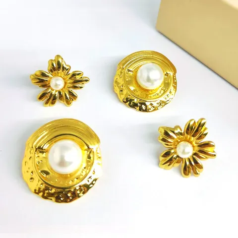 Luxury Stainless Steel Artificial Pearl Stud Earrings Elegant Gold Plated Flower Geometric Ear Studs Jewelry For Women