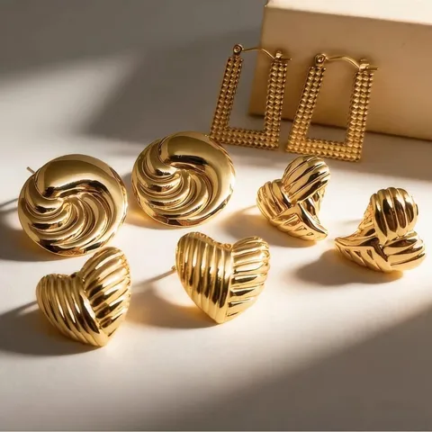 Vintage Stainless Steel Pleated Stud Earrings For Women Gold Geometric Heart Round Earrings Celebrity Style Jewelry