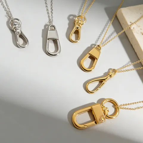 Minimalist Copper Keyring Pendant Necklace Classic Geometric Interlocking Keychain Link Chain Choker Fine Fashion Commute Electroplated Necklaces Gift For Women Jewelry
