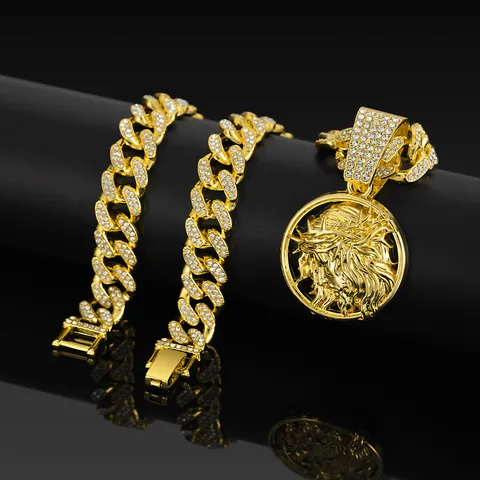 Hip Hop Volledig Iced Out Pave Strass Portret Medaillon Hanger Ketting Zinklegering Goud Zilver Gegalvaniseerd Reliëf Gezicht Cubaanse Schakelketting Sieraden
