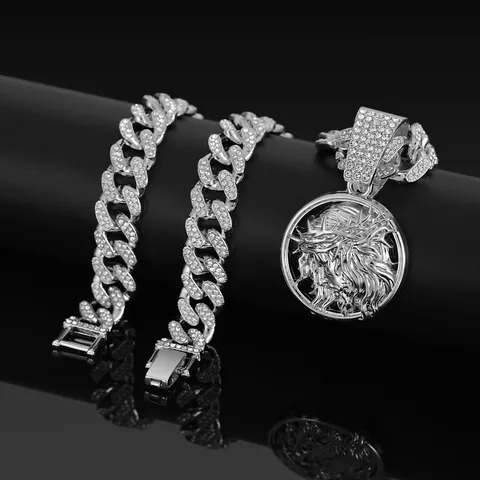 Hip Hop Volledig Iced Out Pave Strass Portret Medaillon Hanger Ketting Zinklegering Goud Zilver Gegalvaniseerd Reliëf Gezicht Cubaanse Schakelketting Sieraden