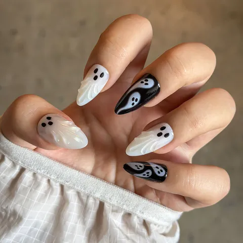 Halloween Ghost Press On Nails Black White Almond Fake Nails With Three Dimensional Design Sweet Cool Custom Artificial Nails For Women