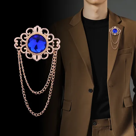 Palast Vintage Brosche mit Quastenkette Hohl Blattmuster Großer Strass Reversnadel für Herren Anzug Damen Schmuck