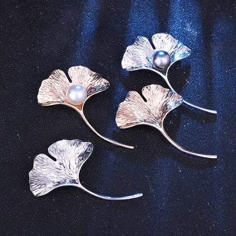 Vintage Alloy Ginkgo Leaf Brooch With Artificial Pearl For Men Women Artistic Leaf Suit Pin Clothing Accessory Decoration