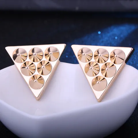 Vintage Triangle Collar Pin For Men Women Alloy Rivet Shirt Collar Decoration Accessories Gold Silver Bronze Punk Jewelry