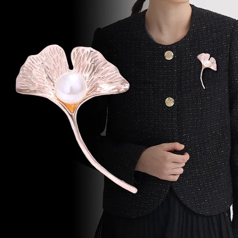 Vintage Alloy Ginkgo Leaf Brooch With Artificial Pearl For Men Women Artistic Leaf Suit Pin Clothing Accessory Decoration