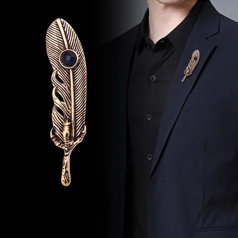 Vintage Zinc Alloy Eagle Claw Feather Brooch For Men Euro-American Domineering Suit Lapel Pin Rhinestone Embellished Men's Coat Overcoat Jewelry Brooch Pin