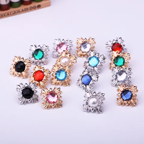 Vintage Gotik Legierung Strass Künstliche Perle Kreuz Brosche Für Damen Herren Retro Palast Blume Kragen Schmuck Zubehör