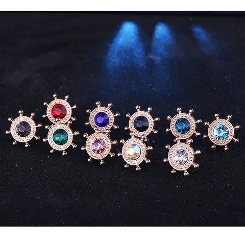 Vintage Alloy Ship Rudder Collar Pin Rhinestone Brooch For Men Women Shirt Lapel Jewelry Accessory