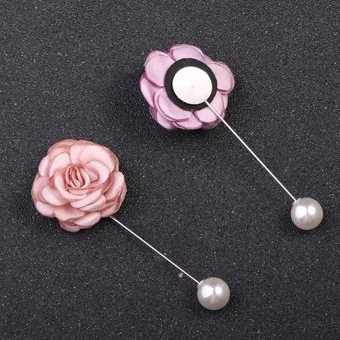Broche Fleur de Camélia en Tissu Élégante pour Femmes Perle Artificielle Longue Épingle en Métal Fait à la Main pour Robe Costume Broche de Revers Bijoux Cadeau