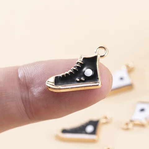 Baskets En Alliage émaillé Breloques Noir Blanc Chaussure En Toile Pendentifs Pour DIY Fabrication De Bijoux Porte-clés