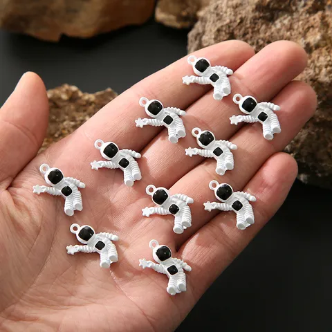 Astronaut Pendants Alloy Resin 3D Charms For Jewelry Making DIY Necklace Earring Accessories Star Holding Outer Space Style
