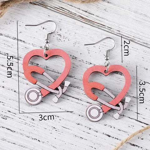 Boucles d'Oreilles Pendantes en Bois Forme de Cœur Stéthoscope Impression Recto-Verso Crochet en Acier Inoxydable Bijoux pour la Journée de l'Infirmière Femme