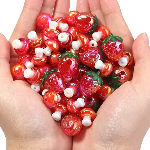 Perline Sfuse di Fragola e Fungo in Acrilico Galvanizzato Ciondoli di Frutta e Verdura 3D Iridati per Accessori per la Creazione di Gioielli DIY