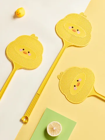 Lindo Matamoscas de Plástico con Diseño de Patito Amarillo de Dibujos Animados Mango Largo Matamoscas de Mosquitos Engrosado