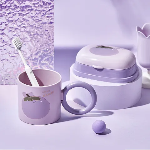 Nordic Style Plastic Soap Box with Lid Drainable Soap Holder Cute Fruit Pattern Bathroom Soap Dish Organizer Case