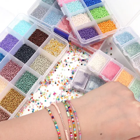 Set di Perline in Vetro Colorate Perline Sfuse Rotonde in Scatola di Plastica per Creazione di Gioielli Fai da Te Materiali Artigianali