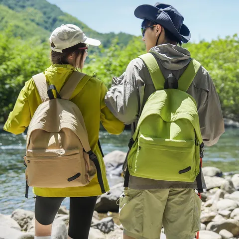 Sac à Dos Décontracté en Nylon pour Femmes Hommes Sac à Dos de Voyage Léger Résistant à l'Eau Unisexe Couleur Unie Sac à Dos Minimaliste Sac d'École