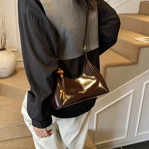 Women Retro PU Leather Underarm Bag Vintage Solid Color Zipper Shoulder Handbag With Beaded Pendant Evening Banquet Purse
