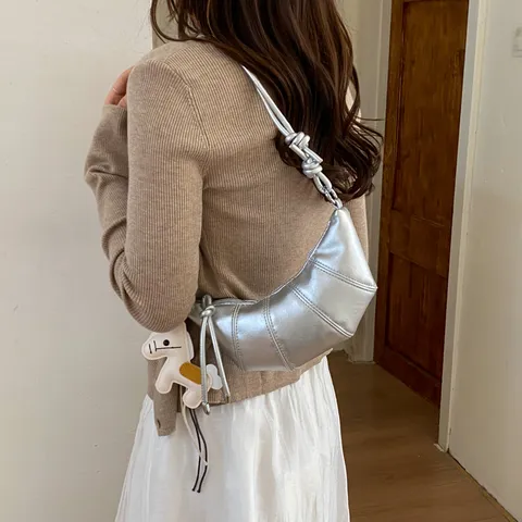 Minimalist PU Leather Croissant Shoulder Bag Women Casual Solid Color Dumpling Crossbody Bag With Horse Pendant Handbag