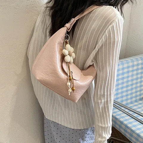 Women's Casual PU Leather Shoulder Bag Solid Color Underarm Dumpling Bag With Cute Pendant Commuter Handbag