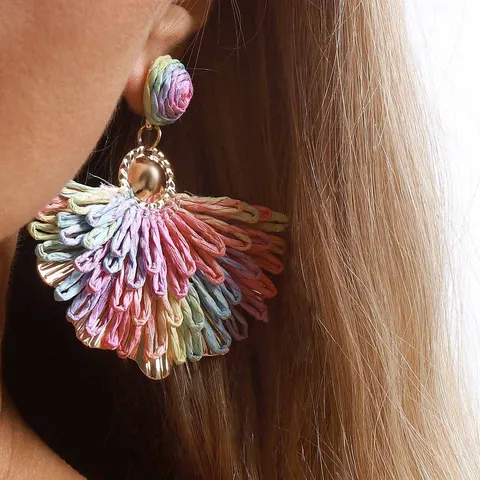 Boucles d'Oreilles Fleur en Raphia Tissé à la Main pour Femme Style Ethnique Vacances Boucles d'Oreilles Pendantes Multicolores