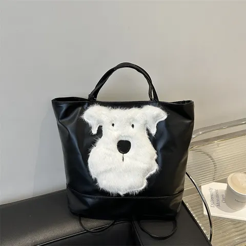 Dames PU Lederen Tote Tas Grote Capaciteit Woon-werkverkeer Schoudertas Vintage Reistas Rugzak Met Pluche Hond Decor