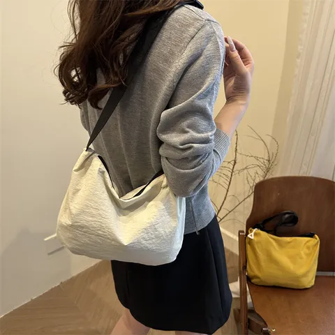 Γυναικείο Casual Δέρμα PU Χιαστί Τσάντα Μικρή Dumpling Τσάντα Ώμου Καθημερινή Μινιμαλιστική Μόδα Τσάντα
