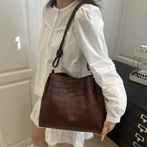 Grote Capaciteit PU Lederen Shopper Voor Dames Retro Krokodil Gekartelde Schoudertas Casual Woon-werk Handtas Met Knoop Detail
