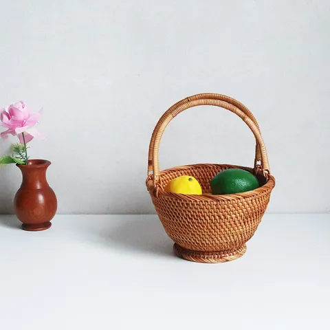 Handmade Rattan Woven Fruit Basket Desktop Storage Basket Wicker Tableware Decorative Fruit Bowl For Living Room Kitchen Home Decor