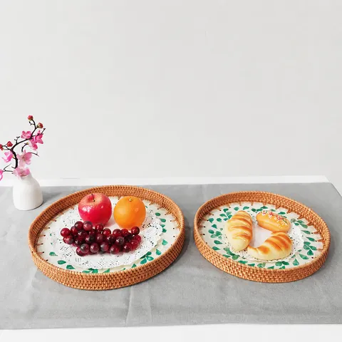 Nordic Rattan Woven Seashell Spiral Pattern Fruit Basket Handcrafted Round Tea Pastry Serving Tray Home Decor Storage